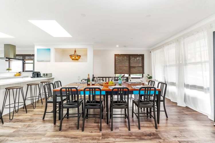 Seven Smiles, Gerroa