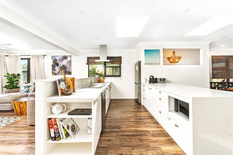 Seven Smiles, Gerroa