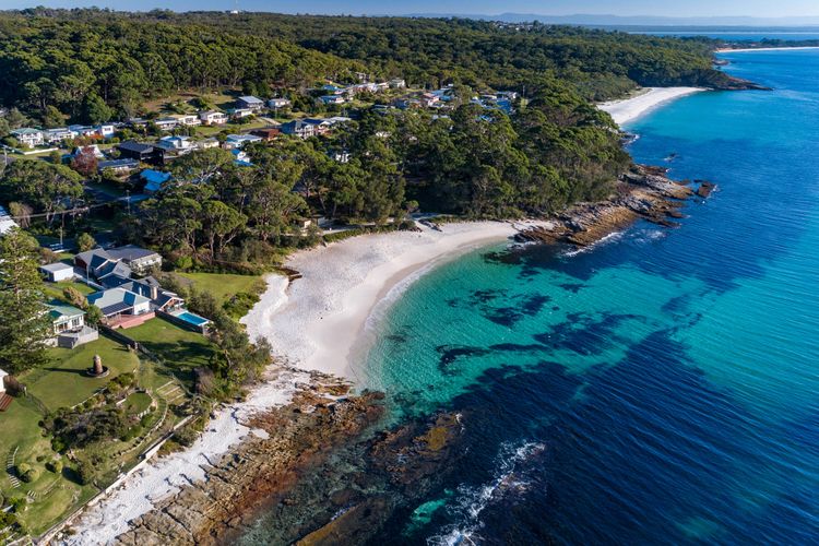The Green Whaler, Hyams Beach
