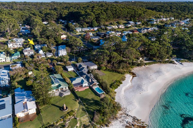The Green Whaler, Hyams Beach