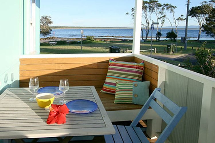 Aurora: quintessential beachfront couples getaway