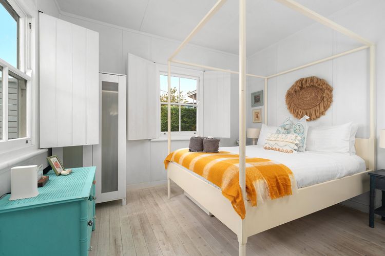 Aurora: quintessential beachfront couples getaway