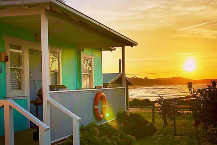 Aurora: quintessential beachfront couples getaway