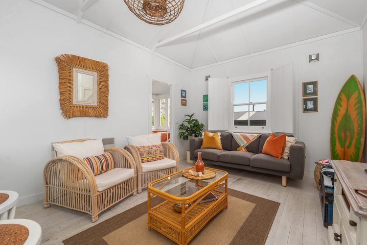 Aurora: quintessential beachfront couples getaway