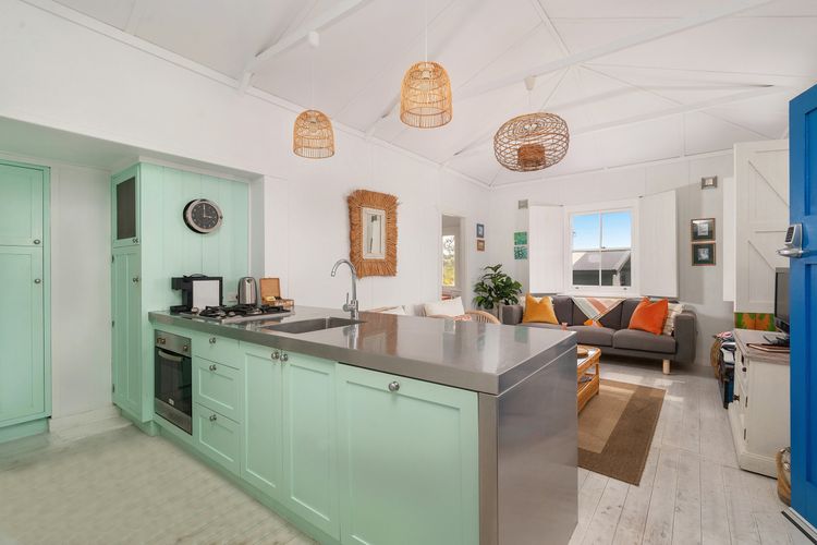 Aurora: quintessential beachfront couples getaway