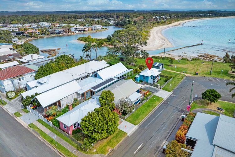 Aurora: quintessential beachfront couples getaway