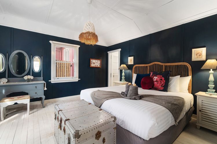 Avalon: vintage beachside family getaway