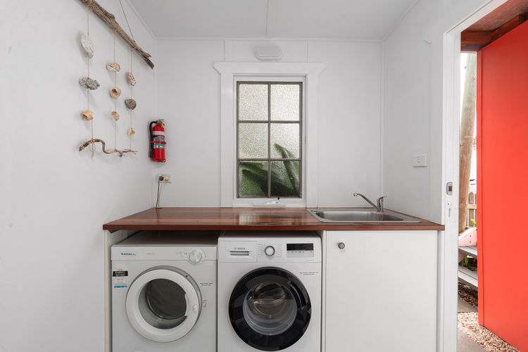 Avalon: vintage beachside family getaway