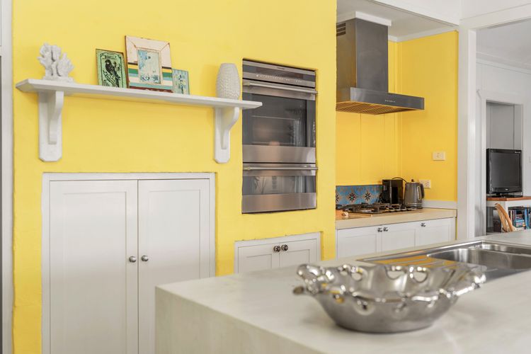 Avalon: vintage beachside family getaway