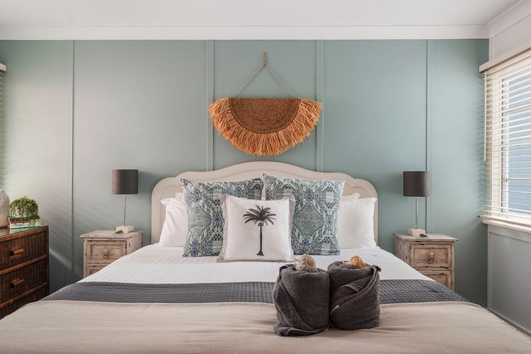 Avalon: vintage beachside family getaway