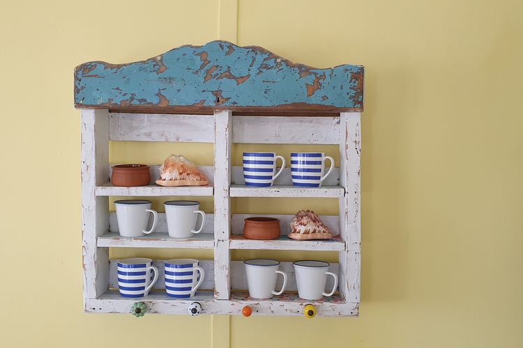 Avalon: vintage beachside family getaway