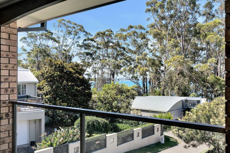 Breakers on Orion Beach, Vincentia