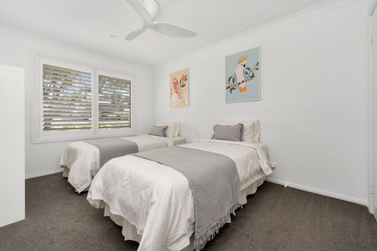 Breakers on Orion Beach, Vincentia