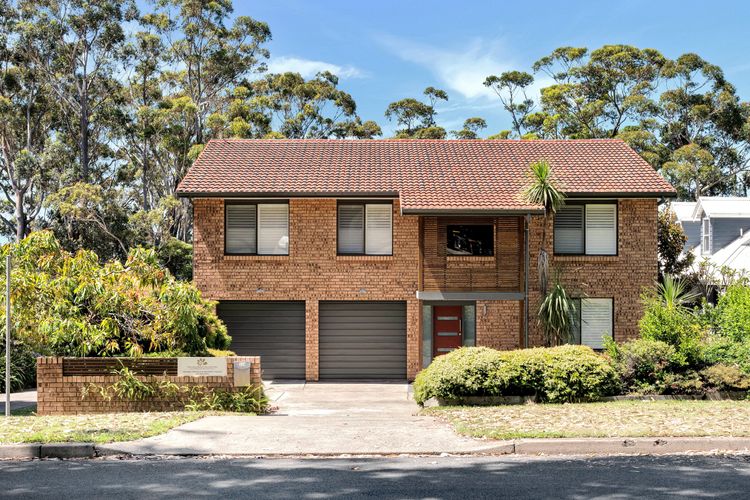 Breakers on Orion Beach, Vincentia