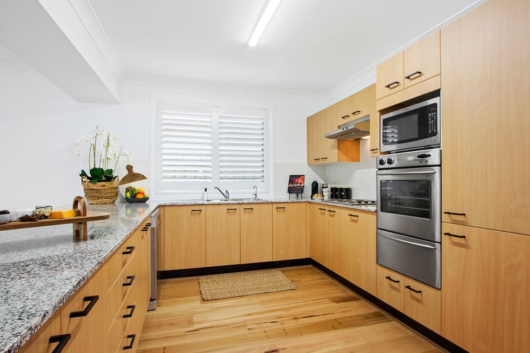 The Great White, Vincentia