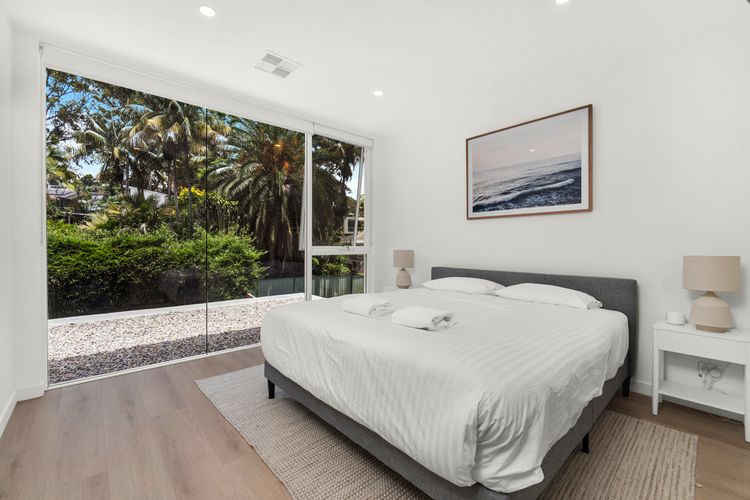 Vinny Beach House for 12, Vincentia