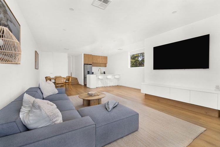 Vinny Beach House for 12, Vincentia