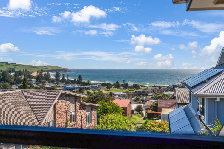 Pacific Blue, Gerringong