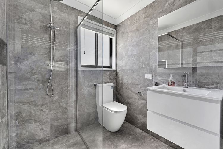 Pacific Blue, Gerringong