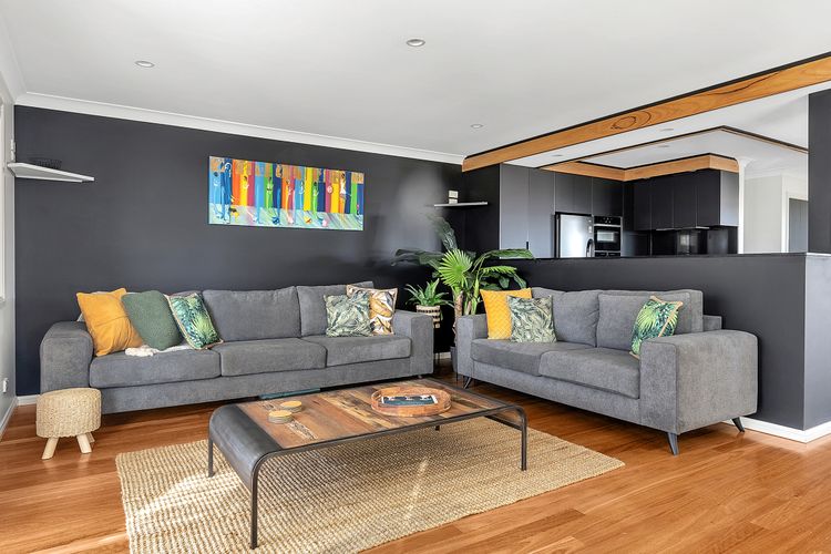 Pacific Blue, Gerringong