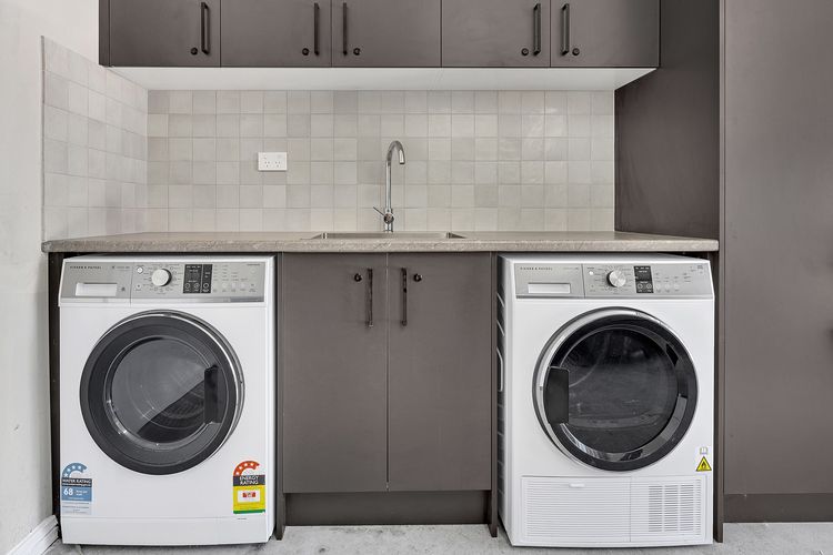 Pacific Blue, Gerringong