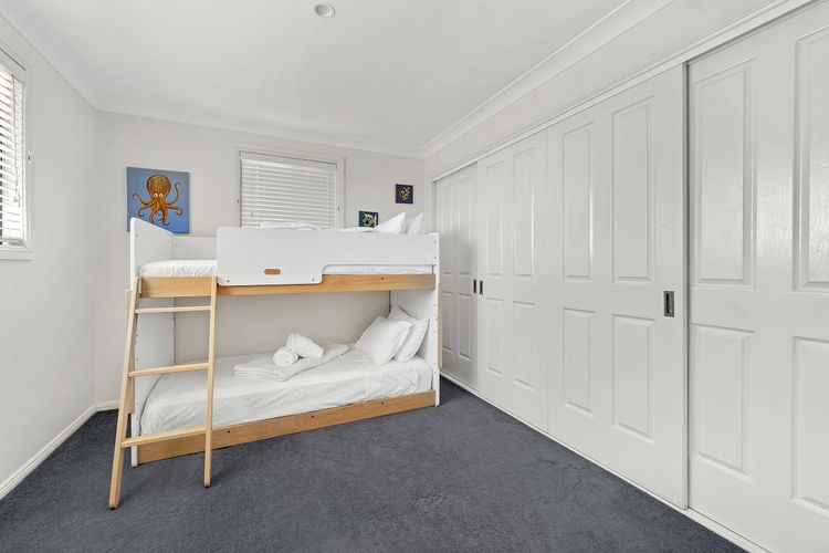 Pacific Blue, Gerringong