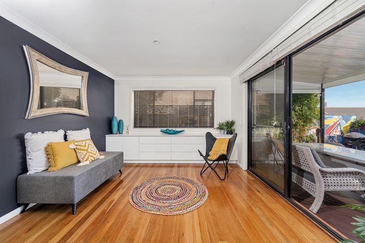 Pacific Blue, Gerringong