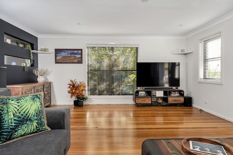 Pacific Blue, Gerringong