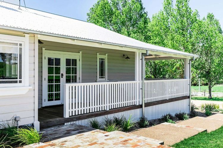 Hide and Seek, Kangaroo Valley