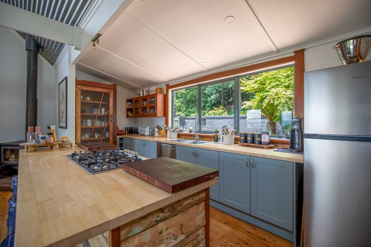 Sahali, Kangaroo Valley