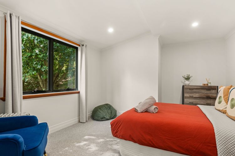 Sahali, Kangaroo Valley