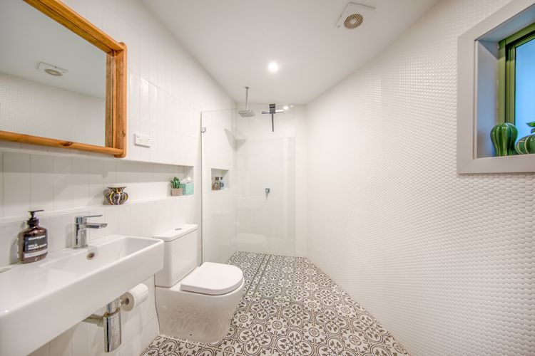 Sahali, Kangaroo Valley