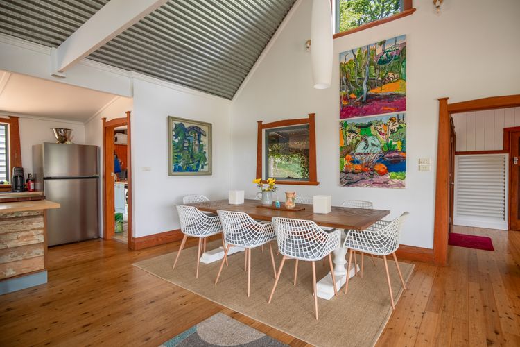 Sahali, Kangaroo Valley