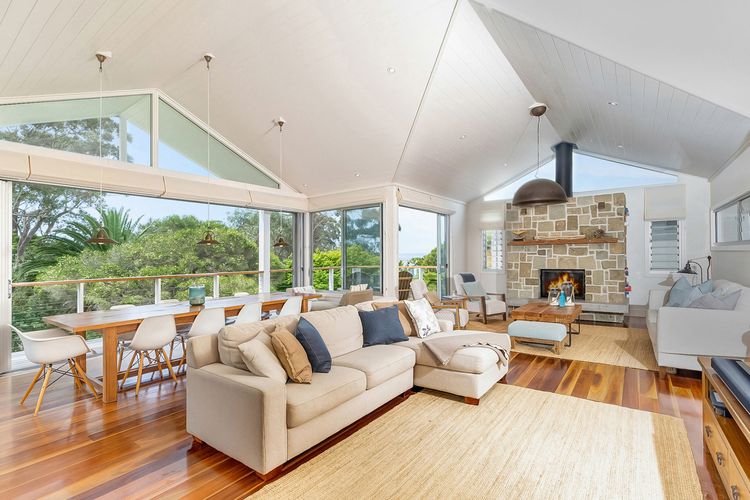 Coast at Hyams Beach