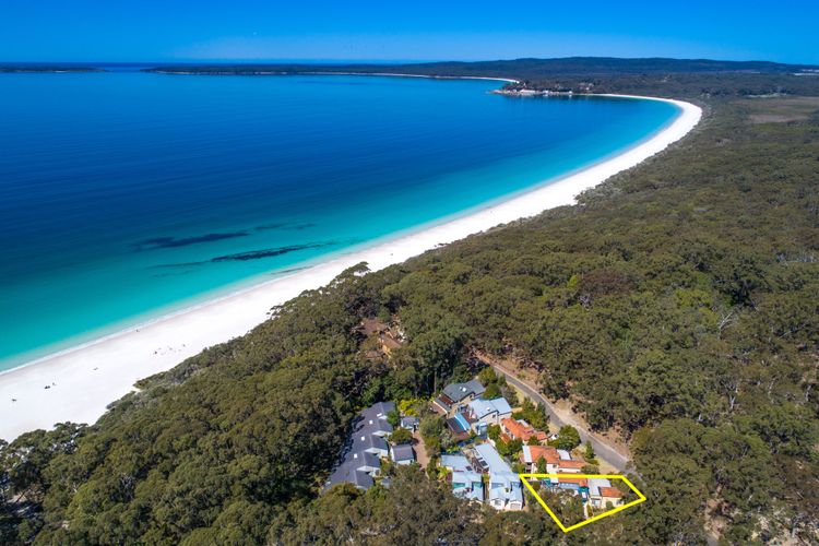 Sandpiper, Hyams Beach