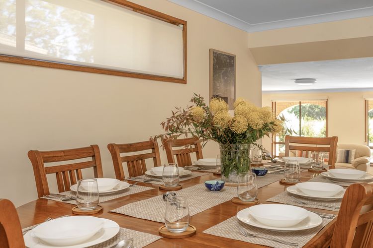 Arches by the Sea, Vincentia