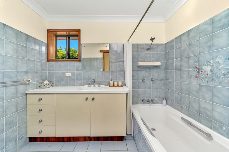 Arches by the Sea, Vincentia