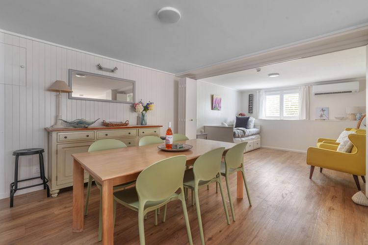 White Sands Retreat, Hyams Beach