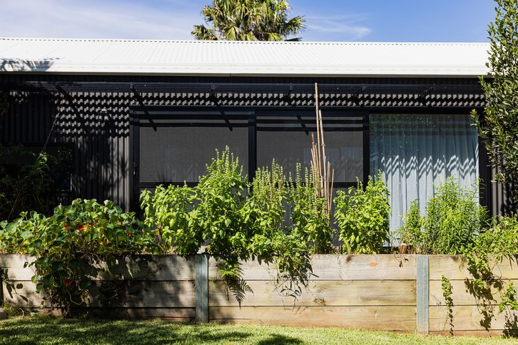 Ro-ana for 8, Gerringong