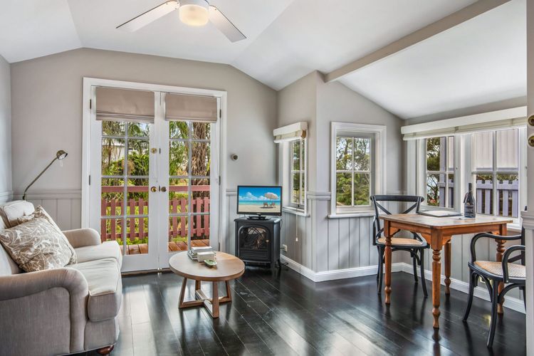 Cottage 2 – Hyams Beach Seaside Cottages