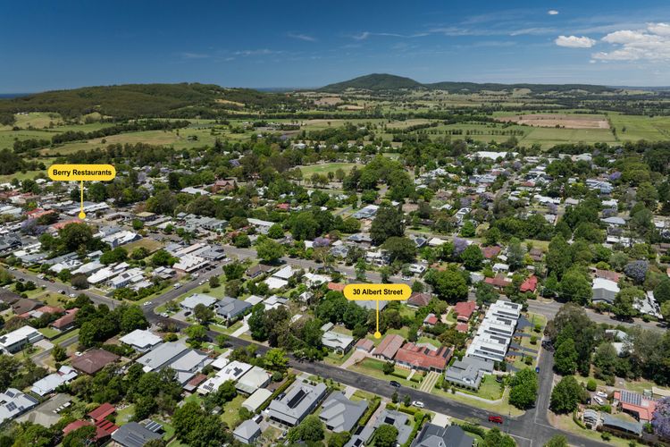The Berry Bungalow, Berry