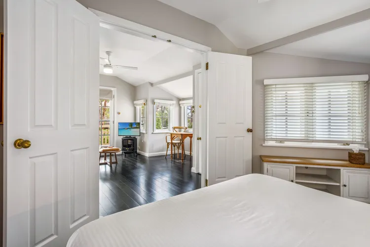 Cottage 4 – Hyams Beach Seaside Cottages