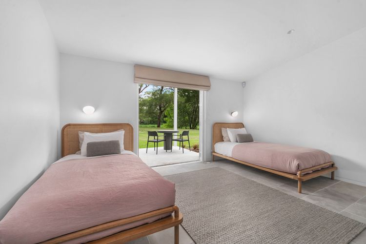 Grovebrook Cottage, Broughton