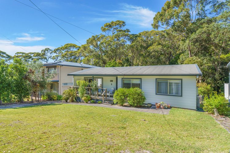 Elaine at Hyams Beach