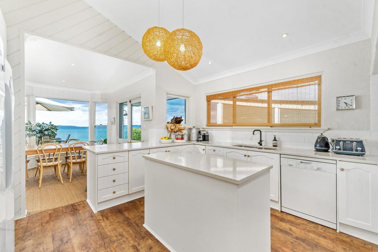 Elandra, Hyams Beach