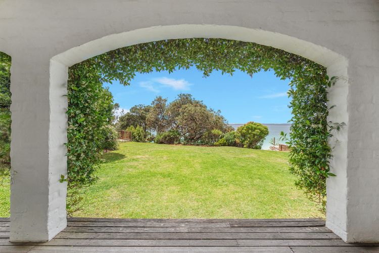 Elandra, Hyams Beach