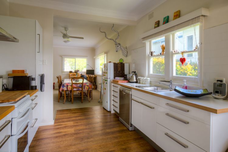 Fibro Majestic at Hyams Beach