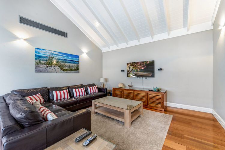 Horizons at Hyams Beach