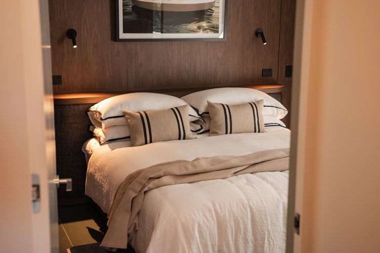Bedroom image 3