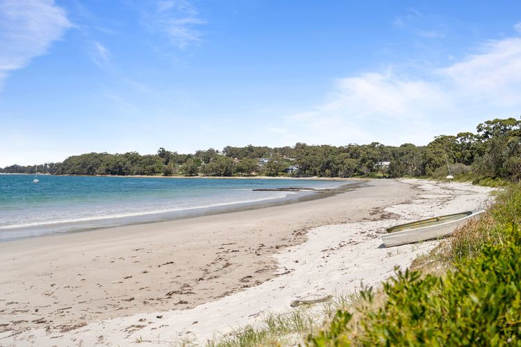 Sabia Beach House Vincentia – Family Fun – Beachfront